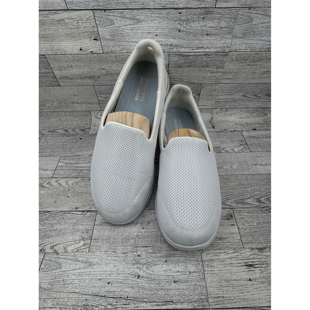 Skechers GoWalk‎ 5 Womens White Mesh Slip On Walking Shoes 15901 Size 7